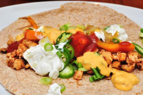 Mmm...chicken_fajitas_(4653788569)